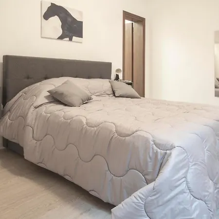 Apartment 1851